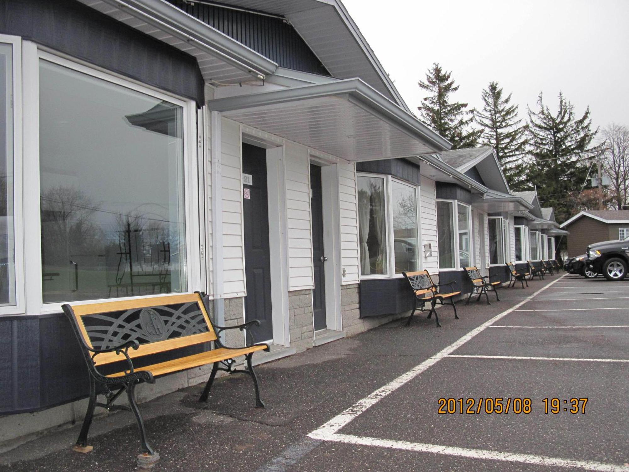 Motel Parc Beaumont Inc. Ngoại thất bức ảnh
